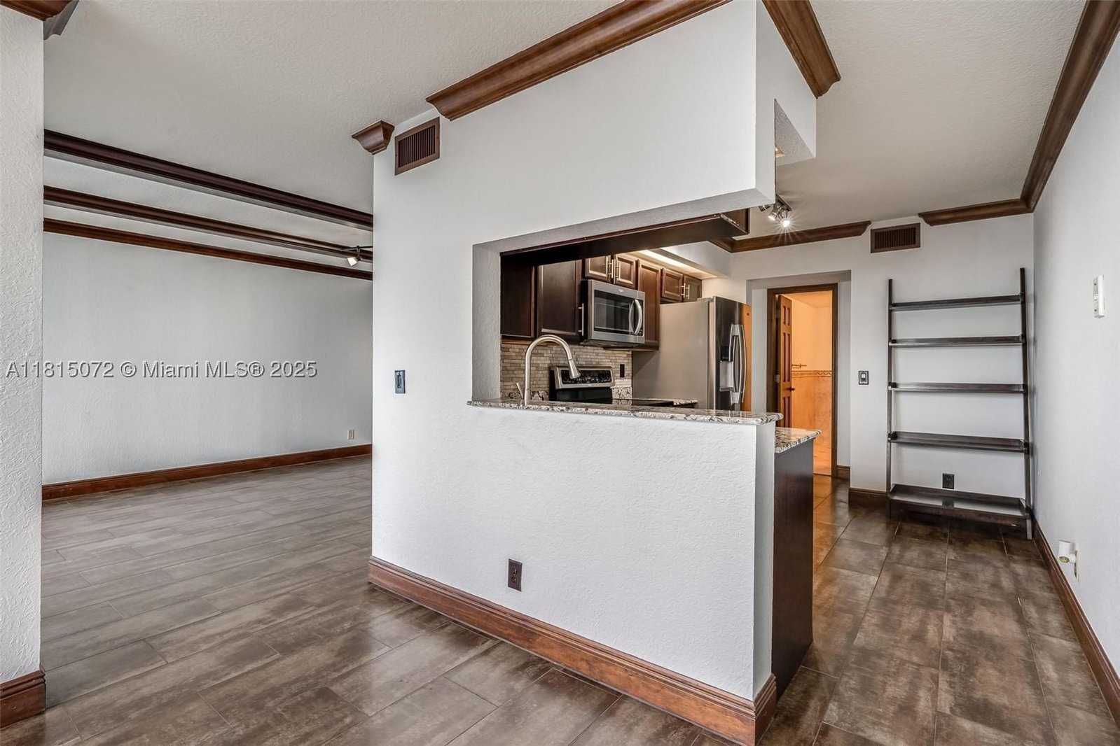 Real estate property located at 106 Lake Emerald Dr #210, Broward, Lake Emerald Condominium, Oakland Park, FL