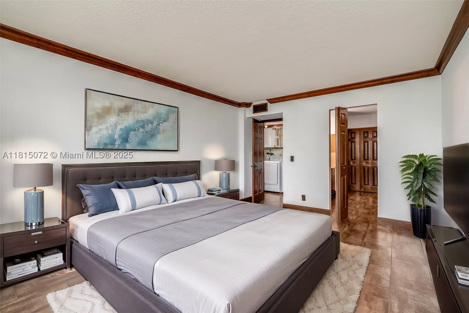 Real estate property located at 106 Lake Emerald Dr #210, Broward, Lake Emerald Condominium, Oakland Park, FL