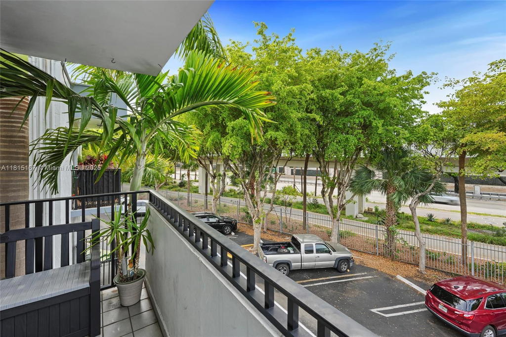Real estate property located at 2498 17th Ave #4311, Miami-dade, Grove Gardens Condo, Miami, FL