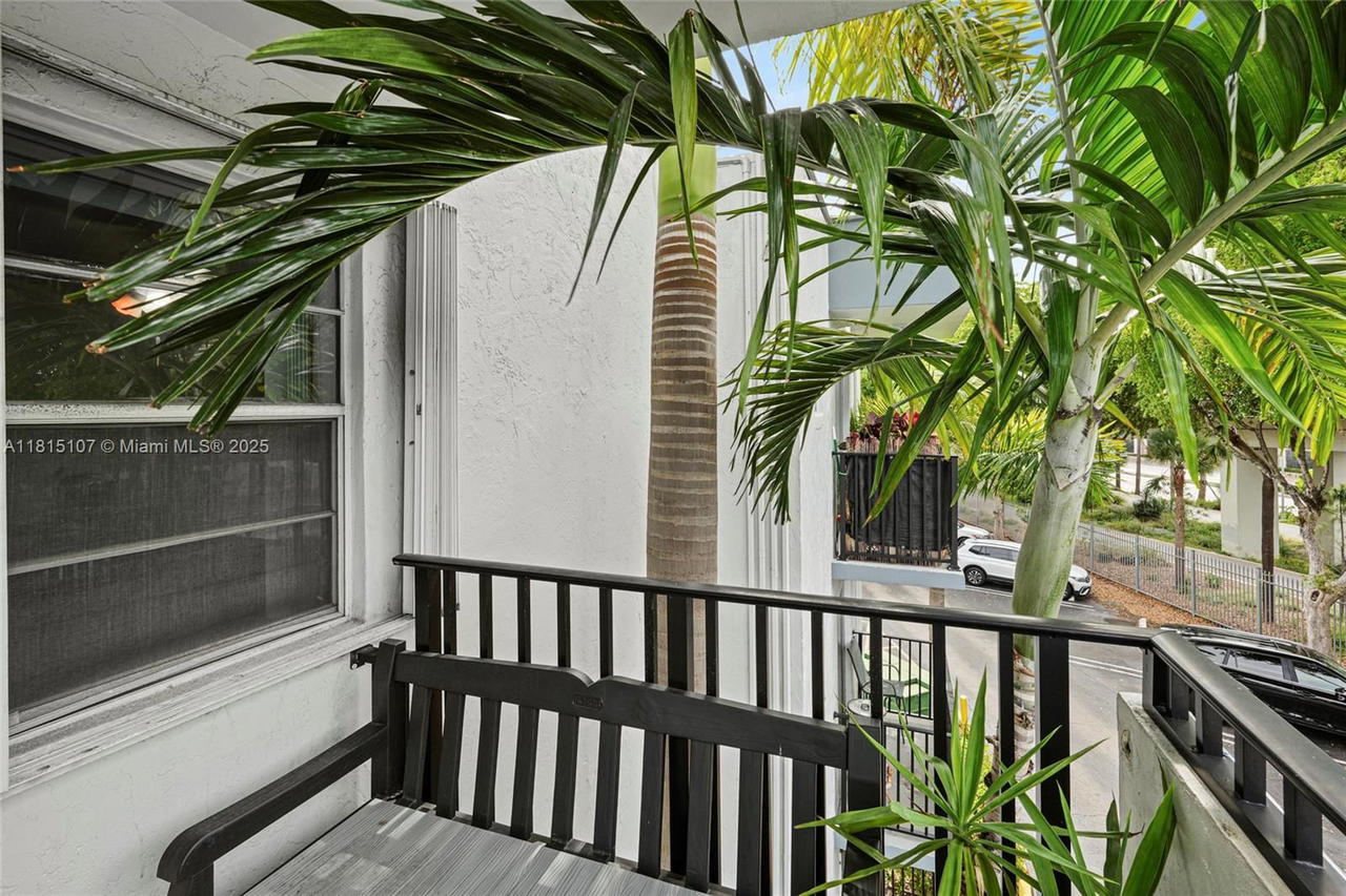 Real estate property located at 2498 17th Ave #4311, Miami-dade, Grove Gardens Condo, Miami, FL