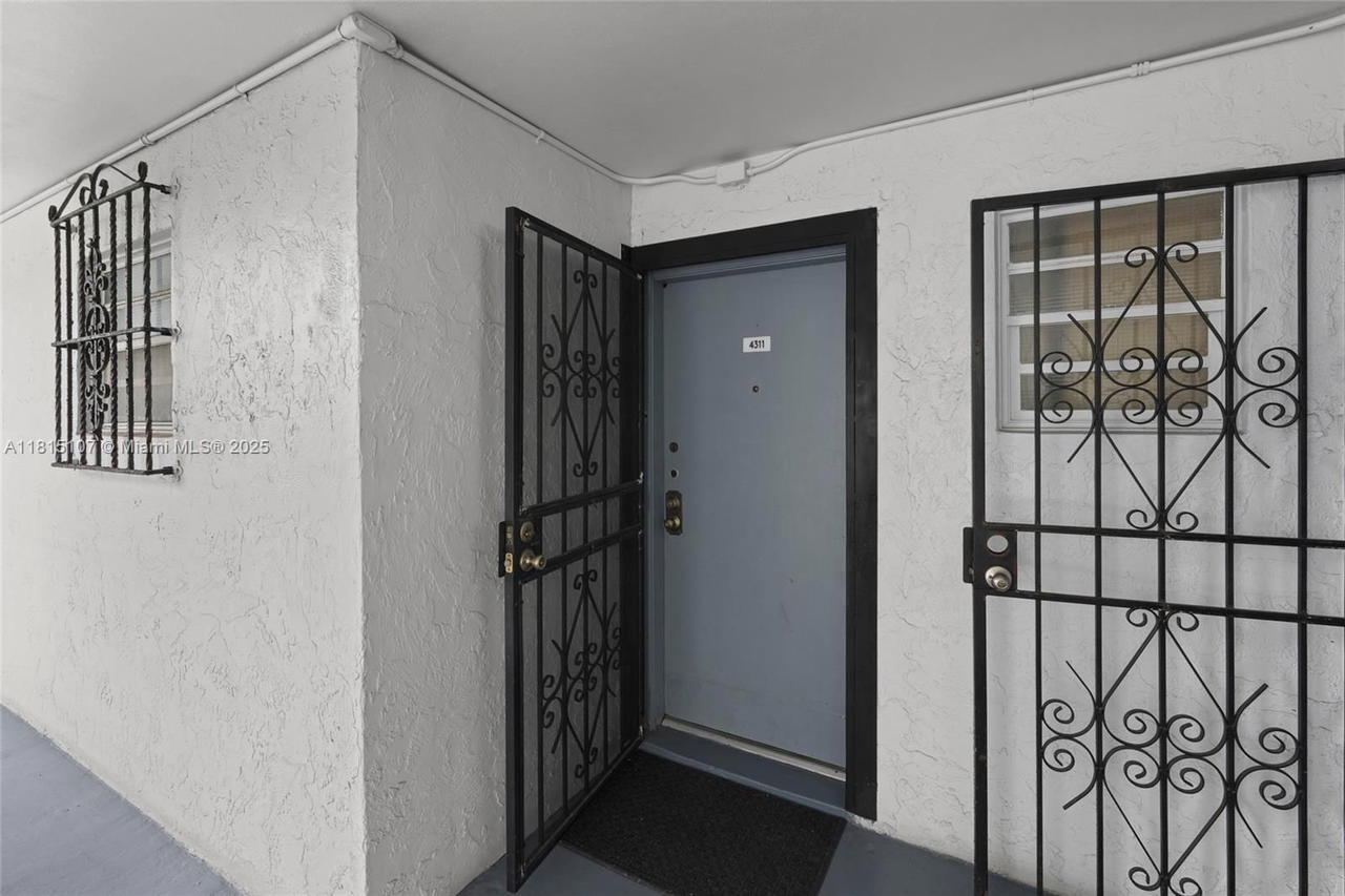 Real estate property located at 2498 17th Ave #4311, Miami-dade, Grove Gardens Condo, Miami, FL
