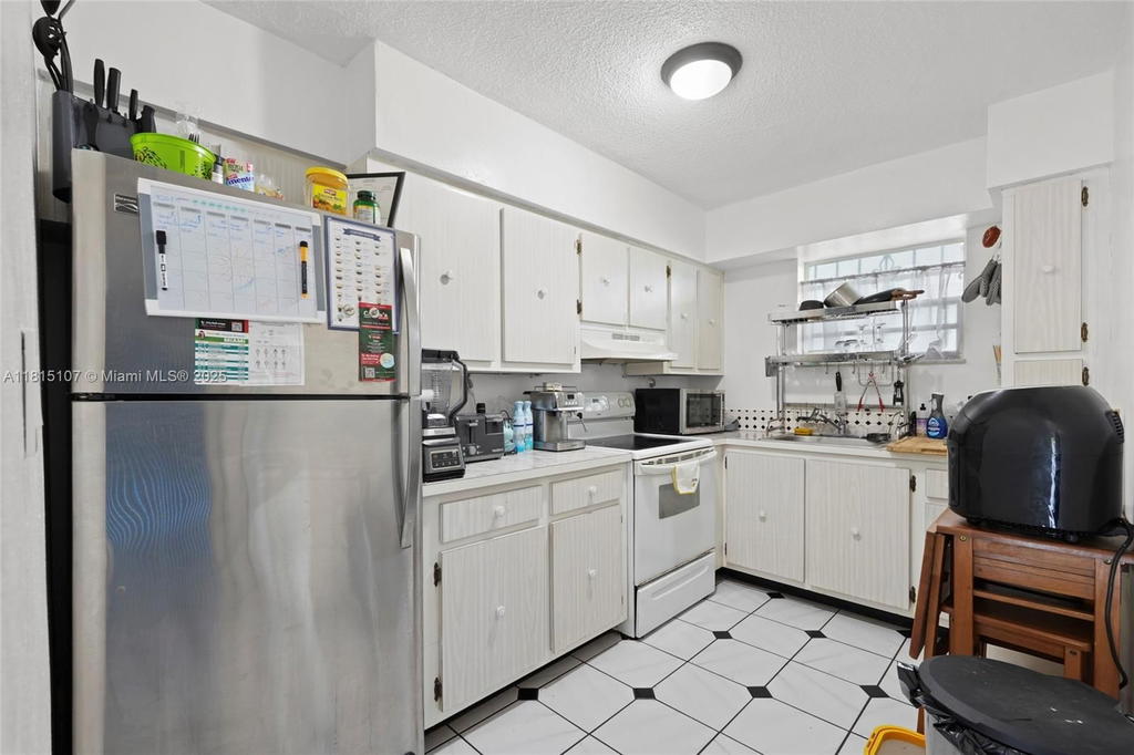 Real estate property located at 2498 17th Ave #4311, Miami-dade, Grove Gardens Condo, Miami, FL