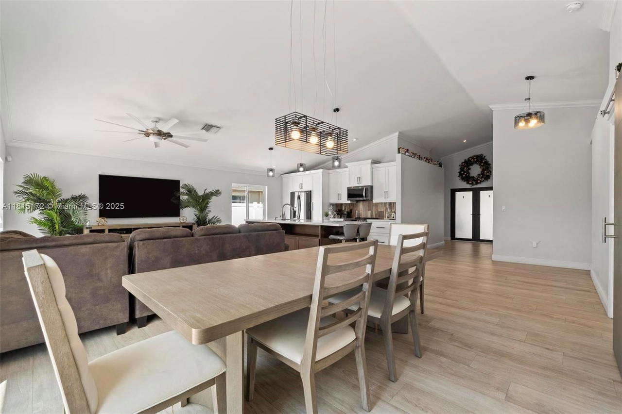 Real estate property located at 14420 16th St, Broward, Pembroke Falls Phase 6, Pembroke Pines, FL