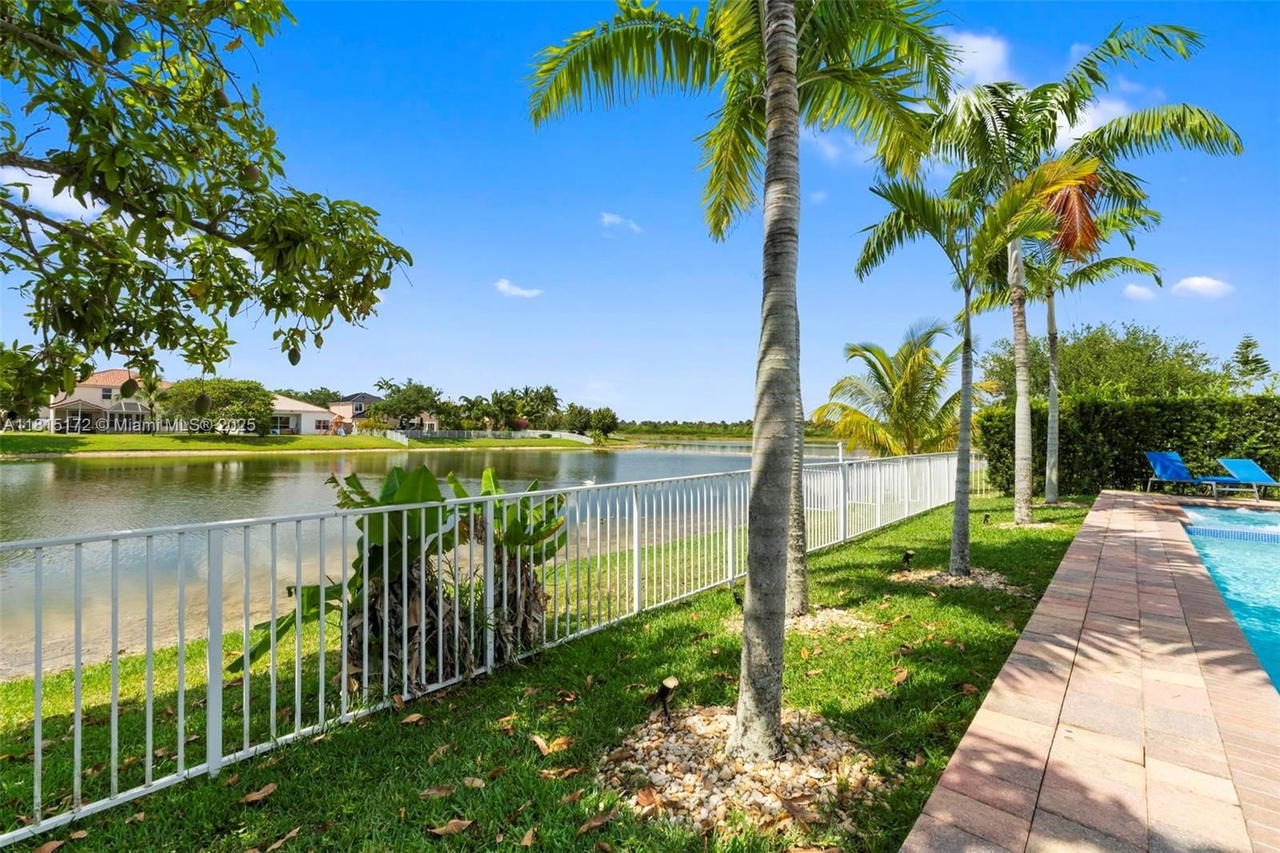 Real estate property located at 14420 16th St, Broward, Pembroke Falls Phase 6, Pembroke Pines, FL