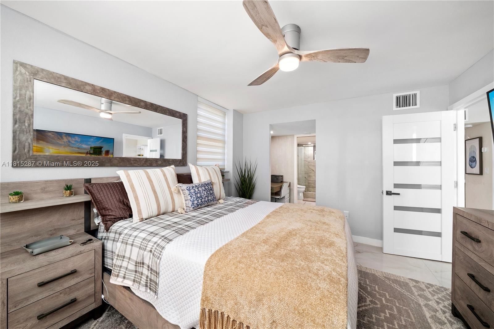 Real estate property located at 465 Ocean Dr #315, Miami-dade, Royal Atlantic Condo, Miami Beach, FL