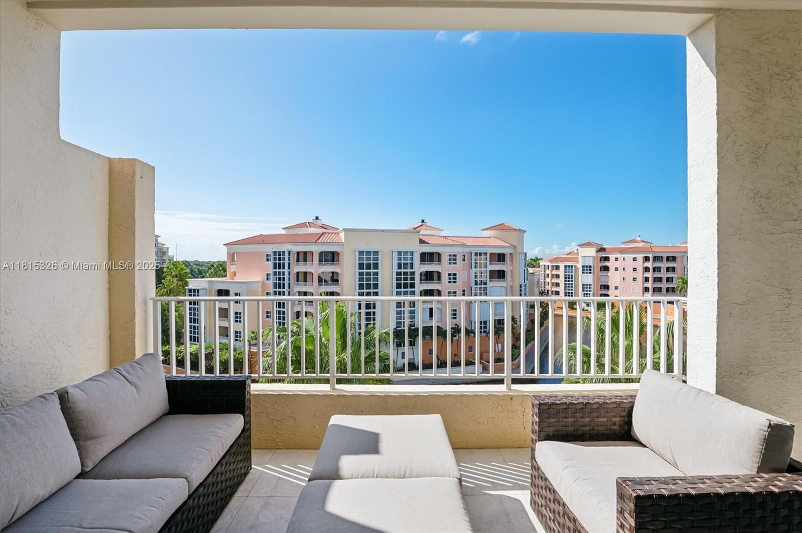 Real estate property located at 713 Crandon Blvd PH-3, Miami-dade, Resort Villa Two Condo, Key Biscayne, FL