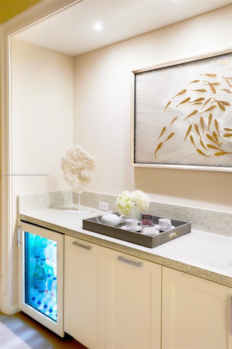 Real estate property located at 713 Crandon Blvd PH-3, Miami-dade, Resort Villa Two Condo, Key Biscayne, FL