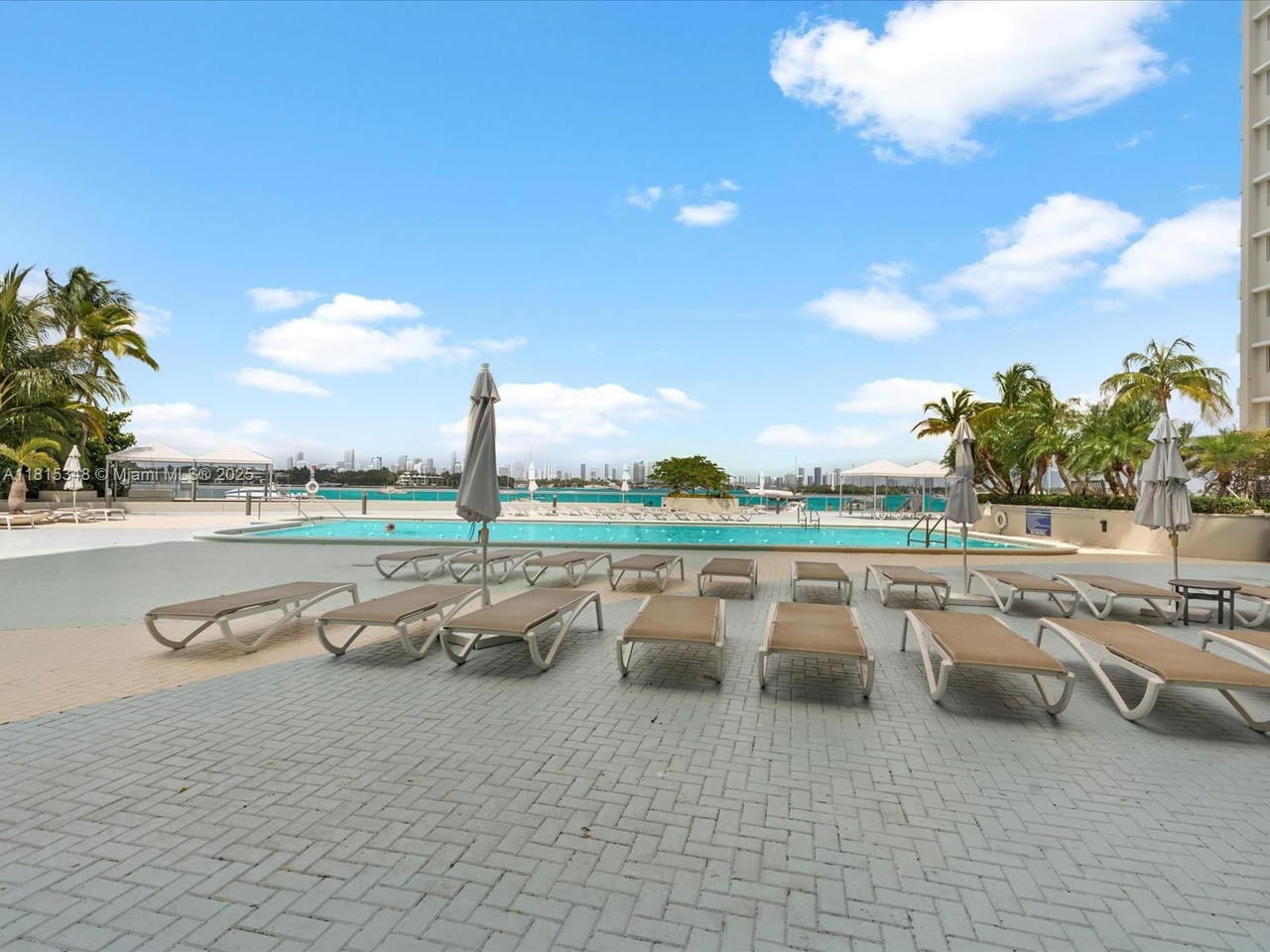 Real estate property located at 1200 West Ave PH24, Miami-dade, Mirador 1200 Condo, Miami Beach, FL