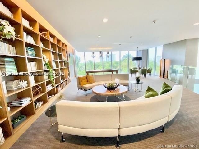 Real estate property located at 16385 Biscayne Blvd #702, Miami-dade, The Harbour North Condo, North Miami Beach, FL