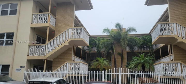 Real estate property located at 1958 Monroe St #107, Broward, Hampton Court Condo, Hollywood, FL