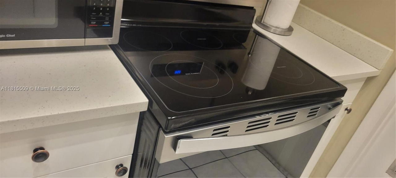 Real estate property located at 1958 Monroe St #107, Broward, Hampton Court Condo, Hollywood, FL