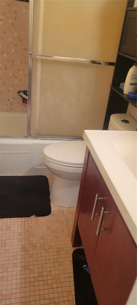 Real estate property located at 1958 Monroe St #107, Broward, Hampton Court Condo, Hollywood, FL