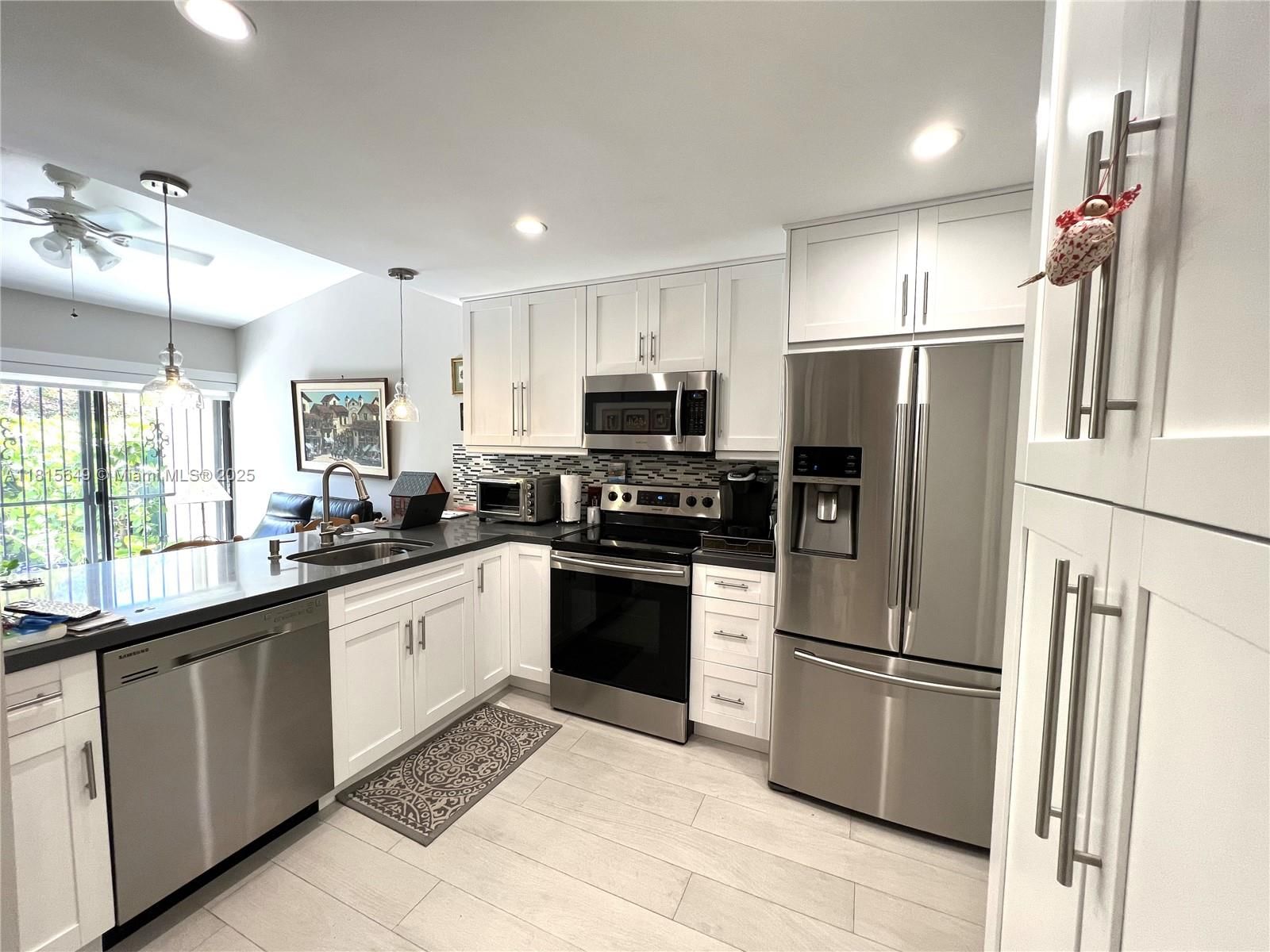 Real estate property located at 10830 72nd St #14, Miami-dade, Sunset Condor Ph I, Miami, FL