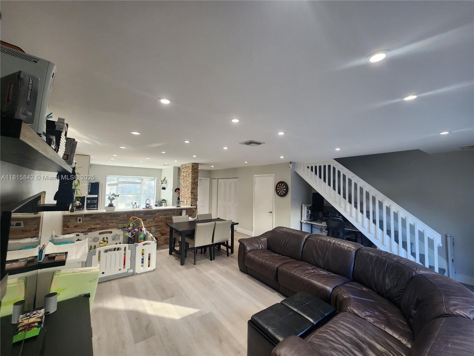 Real estate property located at 10875 8th St, Broward, Pembroke Pointe, Pembroke Pines, FL