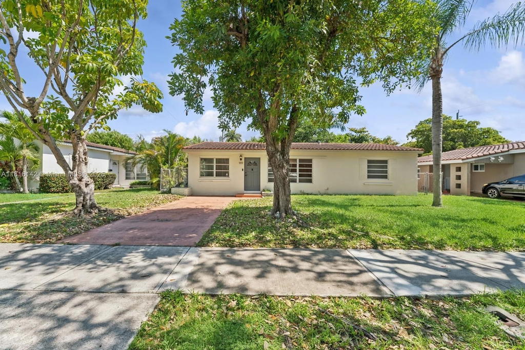 Real estate property located at 919 4th St, Broward, Gulfstream Estates, Hallandale Beach, FL