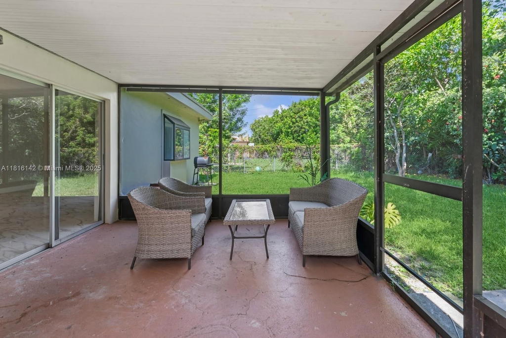 Real estate property located at 919 4th St, Broward, Gulfstream Estates, Hallandale Beach, FL