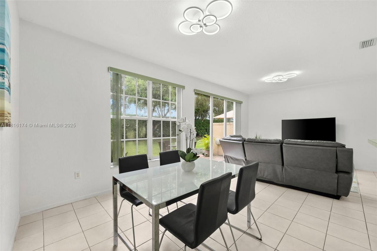 Real estate property located at 1968 79th Way, Broward, Walnut Creek Townhomes, Pembroke Pines, FL
