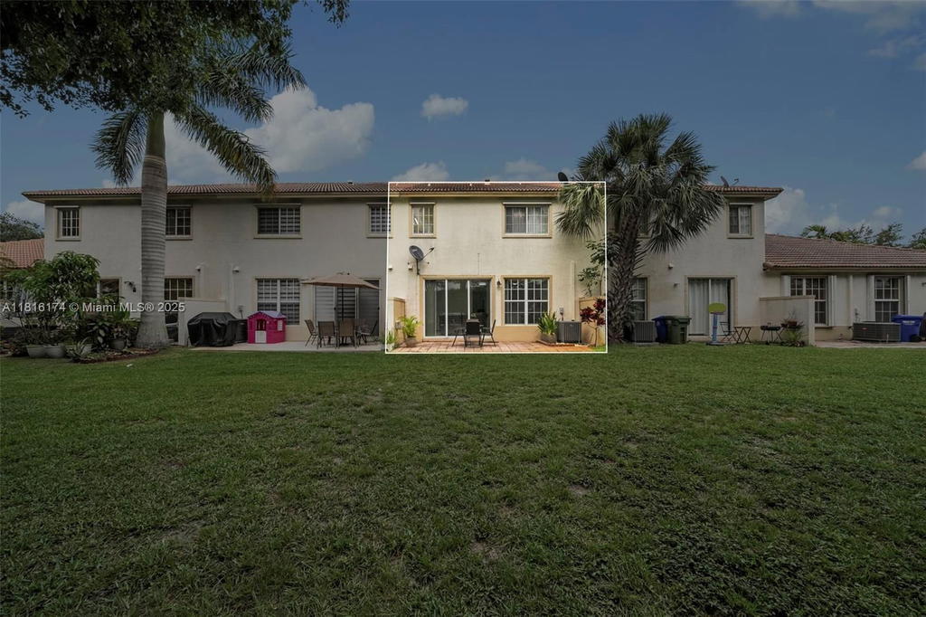 Real estate property located at 1968 79th Way, Broward, Walnut Creek Townhomes, Pembroke Pines, FL