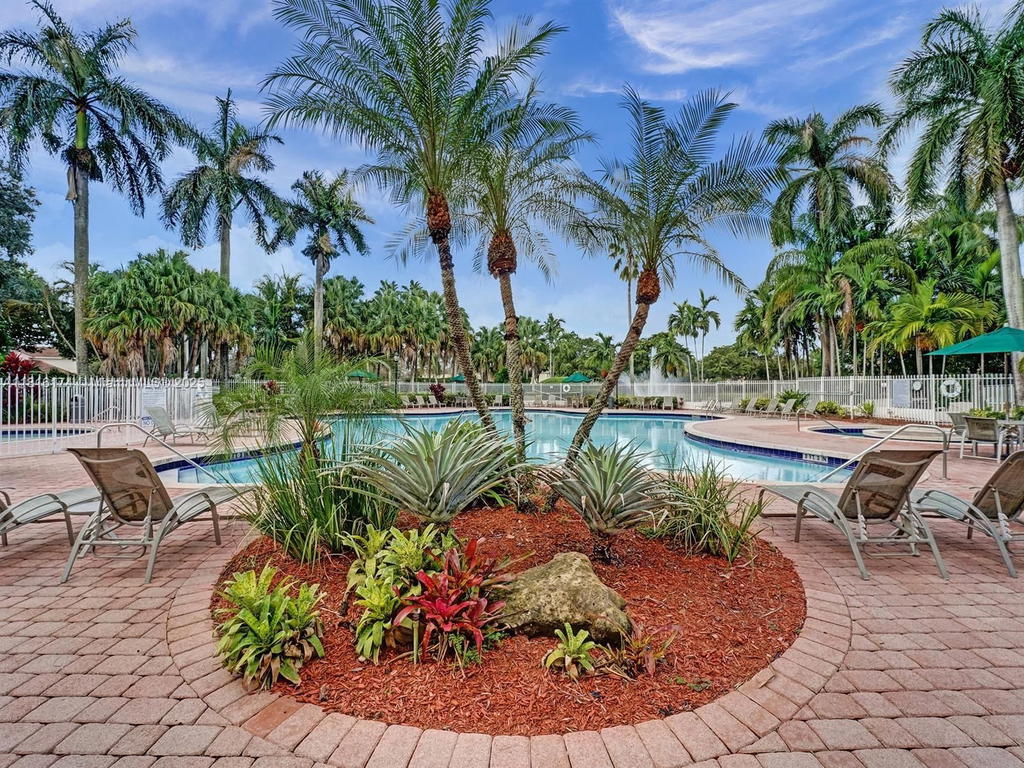 Real estate property located at 1968 79th Way, Broward, Walnut Creek Townhomes, Pembroke Pines, FL