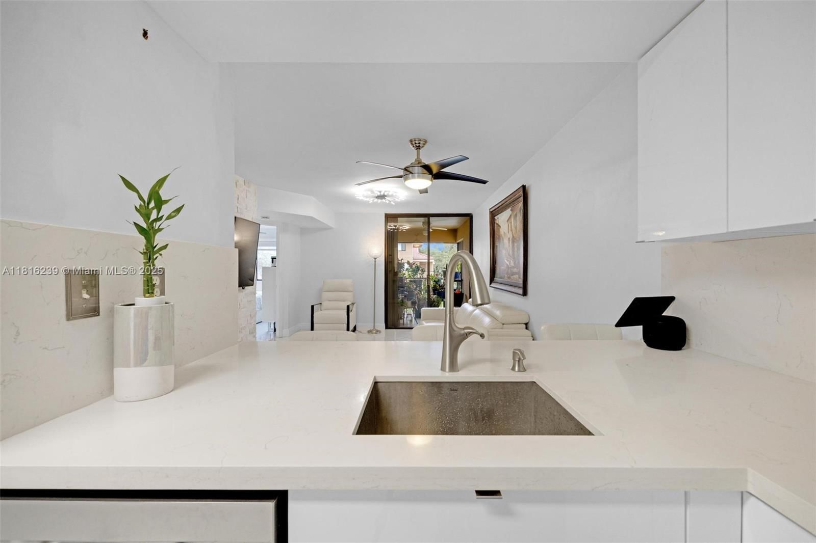 Real estate property located at 15499 Miami Lakeway N #208, Miami-dade, Celebration Point Condo #, Miami Lakes, FL