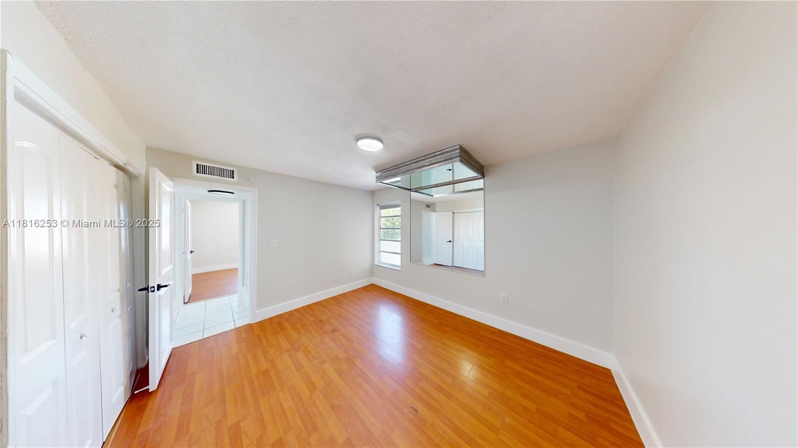 Real estate property located at 677 9th Ave #309, Miami-dade, Vista Alegre Condo, Miami, FL
