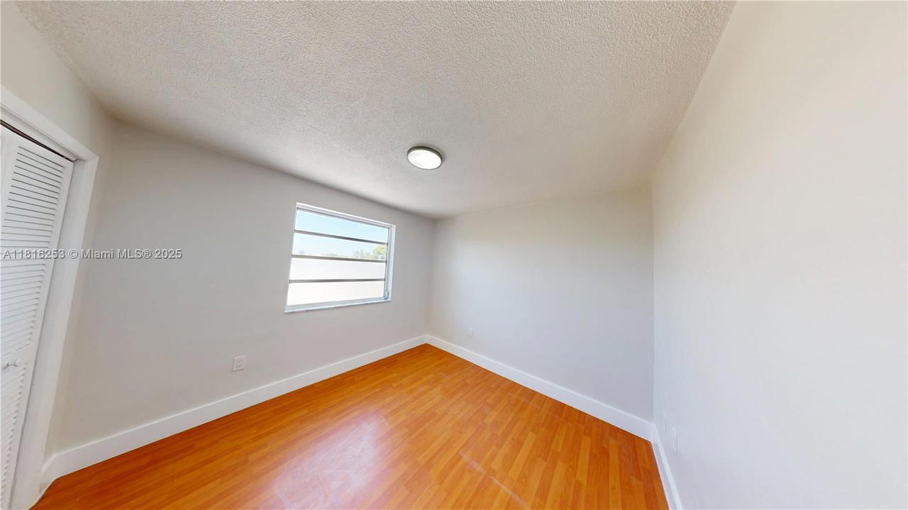 Real estate property located at 677 9th Ave #309, Miami-dade, Vista Alegre Condo, Miami, FL