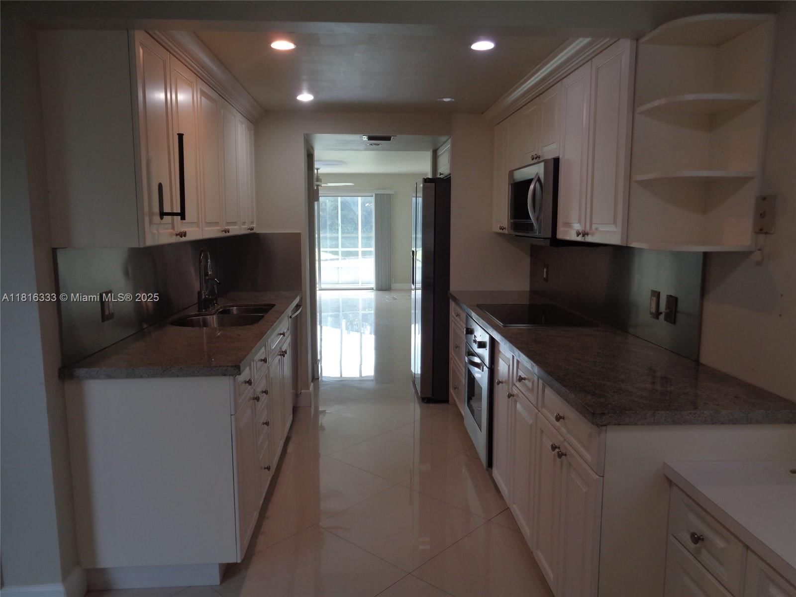 Real estate property located at 900 125th Way #112R, Broward, Buckingham East At Centur, Pembroke Pines, FL