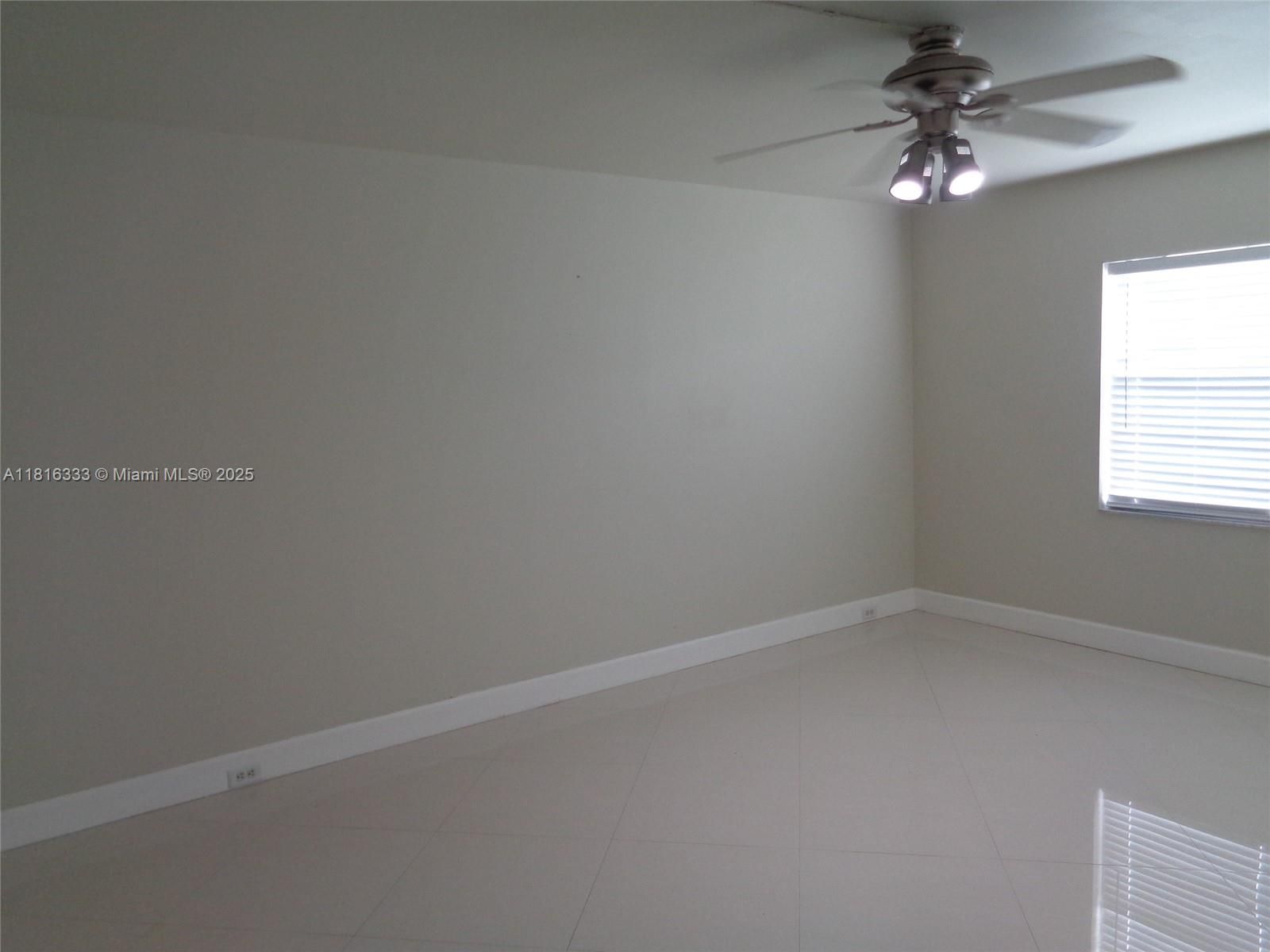 Real estate property located at 900 125th Way #112R, Broward, Buckingham East At Centur, Pembroke Pines, FL