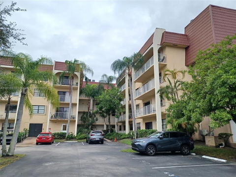 Real estate property located at 9301 92nd Ave A320, Miami-dade, Wisperwood Village Condo, Miami, FL