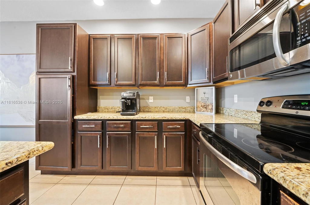 Real estate property located at 4164 Cascada Cir, Broward, Cascada At Monterra, Cooper City, FL
