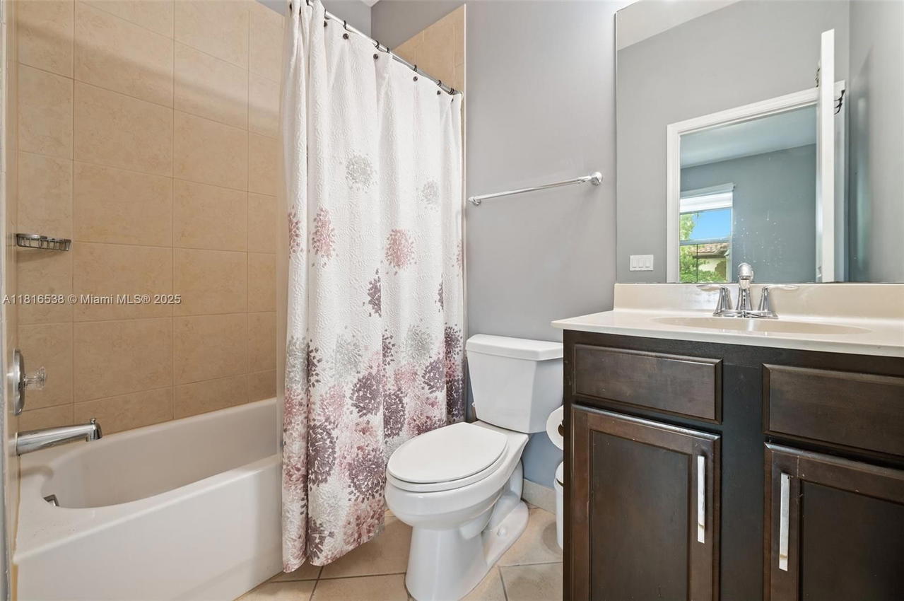 Real estate property located at 4164 Cascada Cir, Broward, Cascada At Monterra, Cooper City, FL