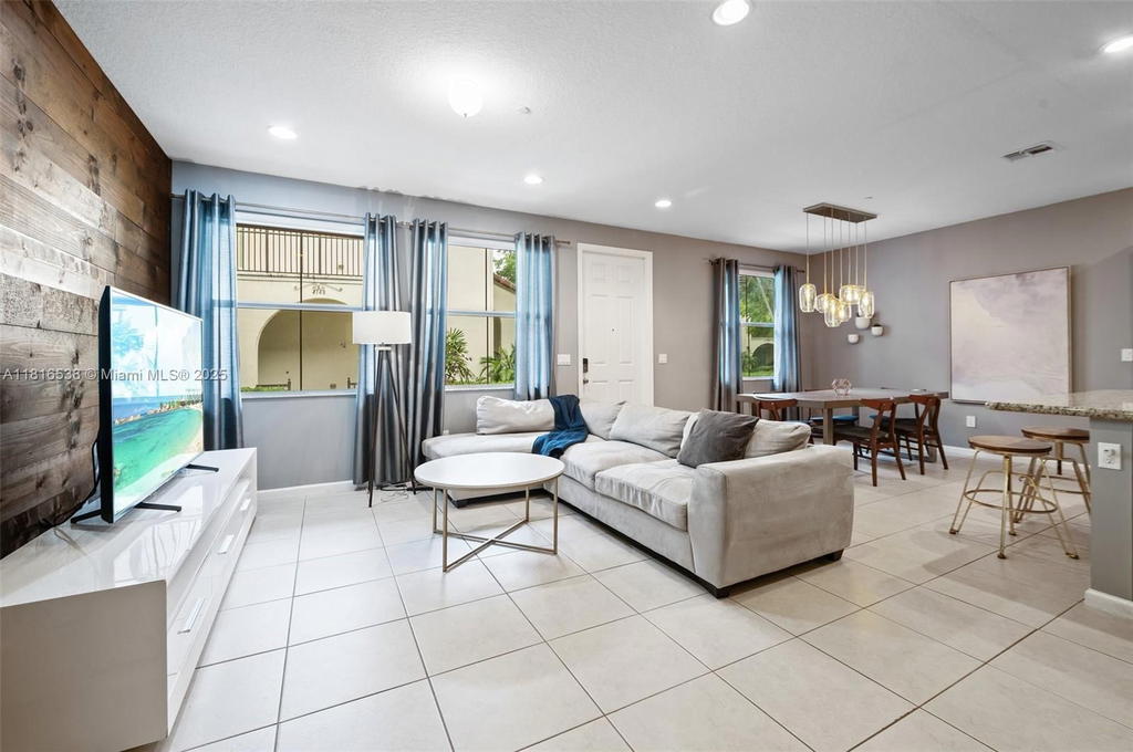 Real estate property located at 4164 Cascada Cir, Broward, Cascada At Monterra, Cooper City, FL