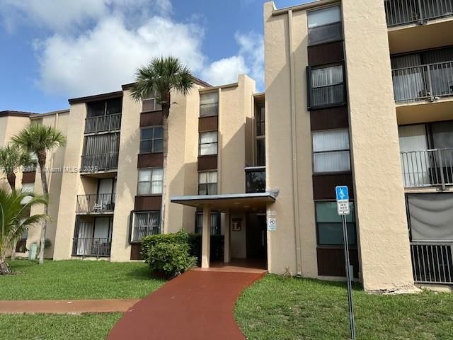 Real estate property located at 14611 Kendall Dr #309L, Miami-dade, Promenade At Kendale Lake, Miami, FL
