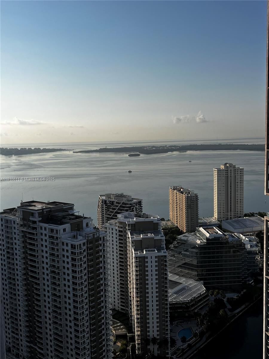 Real estate property located at 475 Brickell Ave #3512, Miami-dade, Iconbrickell Condo No 1, Miami, FL