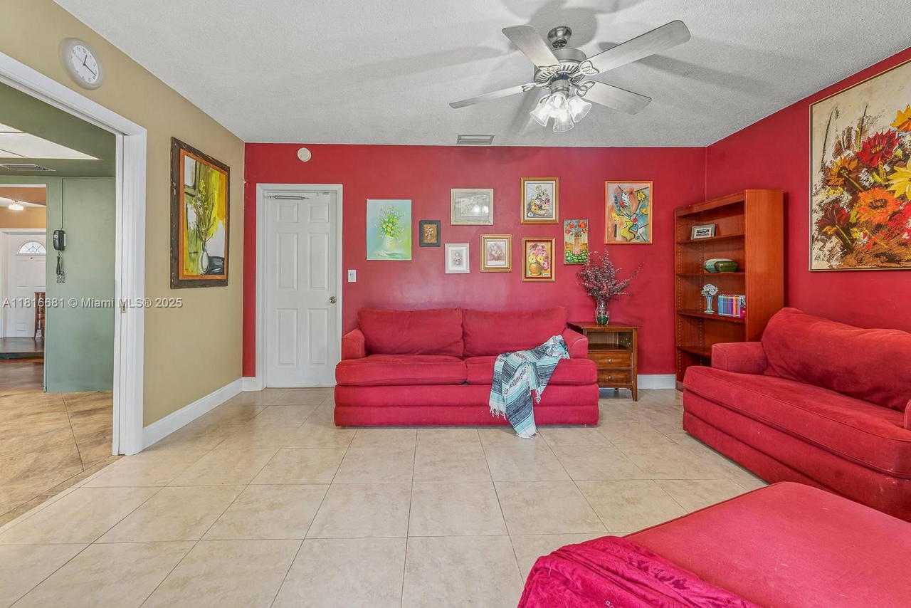 Real estate property located at 1305 47th Ave, Broward, Hollywood Hills, Hollywood, FL