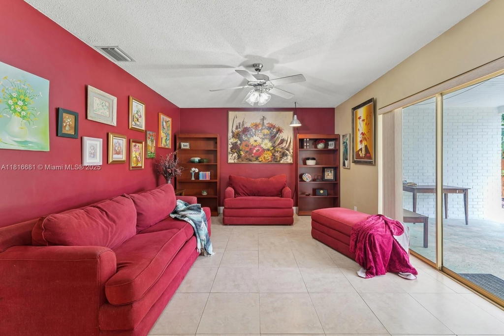Real estate property located at 1305 47th Ave, Broward, Hollywood Hills, Hollywood, FL