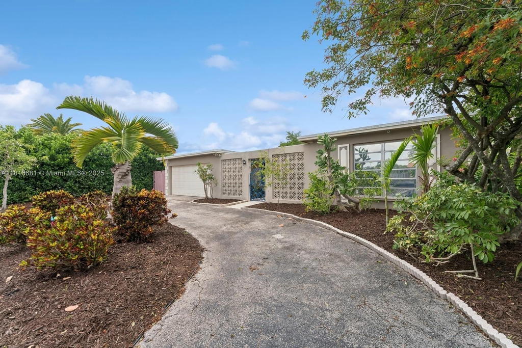 Real estate property located at 1305 47th Ave, Broward, Hollywood Hills, Hollywood, FL