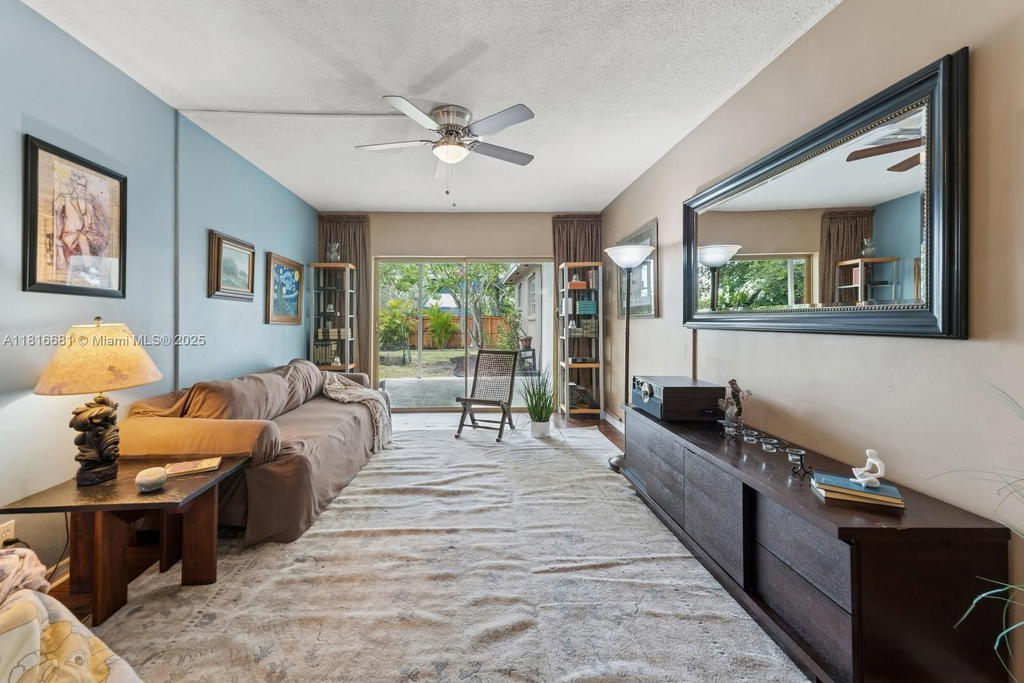 Real estate property located at 1305 47th Ave, Broward, Hollywood Hills, Hollywood, FL