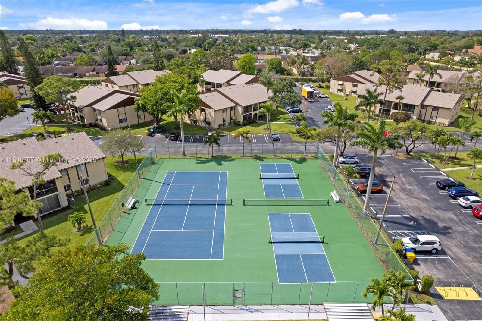 Real estate property located at 311 Pine Ridge Cir C-2, Palm Beach, Pine Ridge Iii Condo, Green Acres, FL