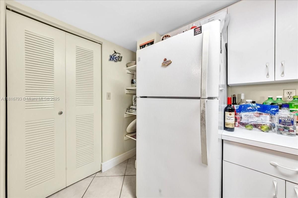 Real estate property located at 2351 Douglas Rd #1204, Miami-dade, Gables Terrace Condo, Miami, FL