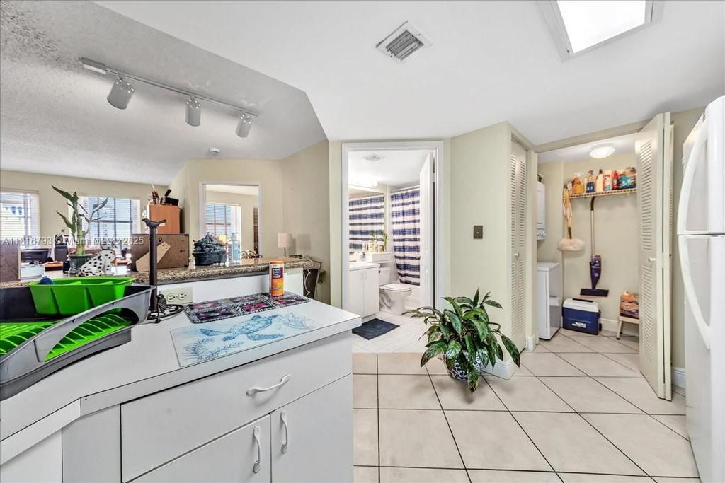Real estate property located at 2351 Douglas Rd #1204, Miami-dade, Gables Terrace Condo, Miami, FL