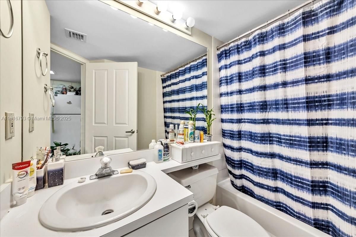 Real estate property located at 2351 Douglas Rd #1204, Miami-dade, Gables Terrace Condo, Miami, FL