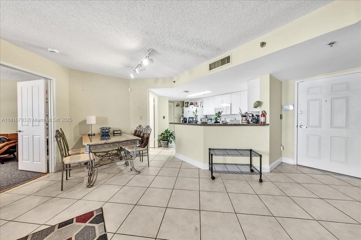 Real estate property located at 2351 Douglas Rd #1204, Miami-dade, Gables Terrace Condo, Miami, FL