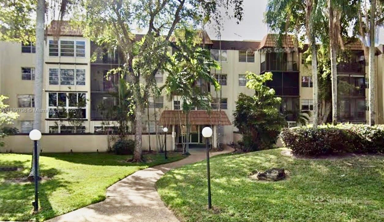 Real estate property located at 7000 17th St #218, Broward, Omega Condo No 2, Plantation, FL