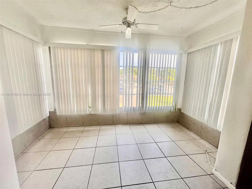 Real estate property located at 7000 17th St #218, Broward, Omega Condo No 2, Plantation, FL