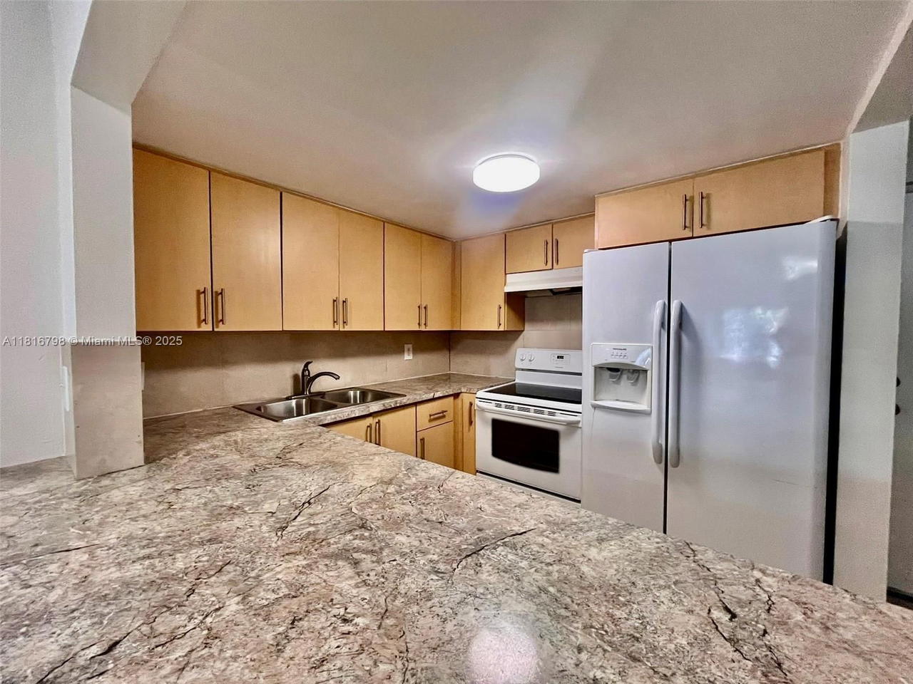 Real estate property located at 7000 17th St #218, Broward, Omega Condo No 2, Plantation, FL
