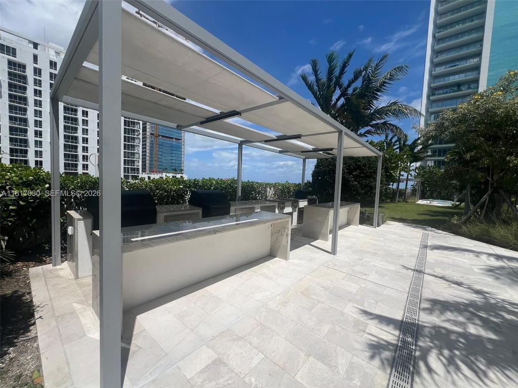 Real estate property located at 700 26th Ter #2004, Miami-dade, Escottonia Park, Miami, FL