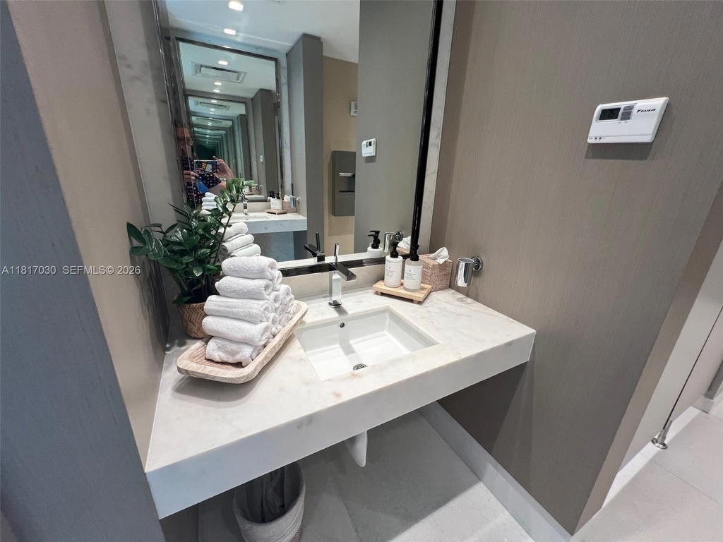 Real estate property located at 700 26th Ter #2004, Miami-dade, Escottonia Park, Miami, FL
