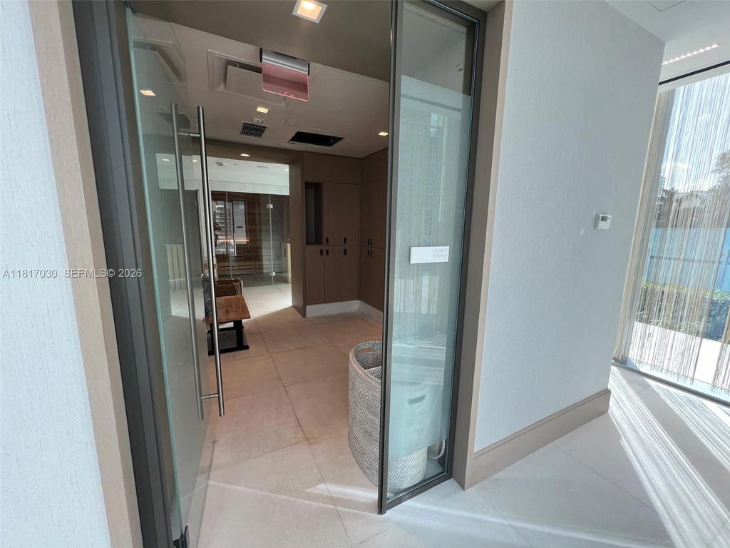 Real estate property located at 700 26th Ter #2004, Miami-dade, Escottonia Park, Miami, FL