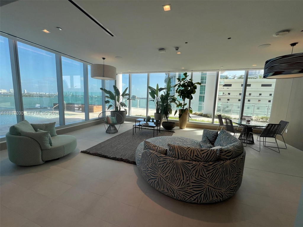 Real estate property located at 700 26th Ter #2004, Miami-dade, Escottonia Park, Miami, FL